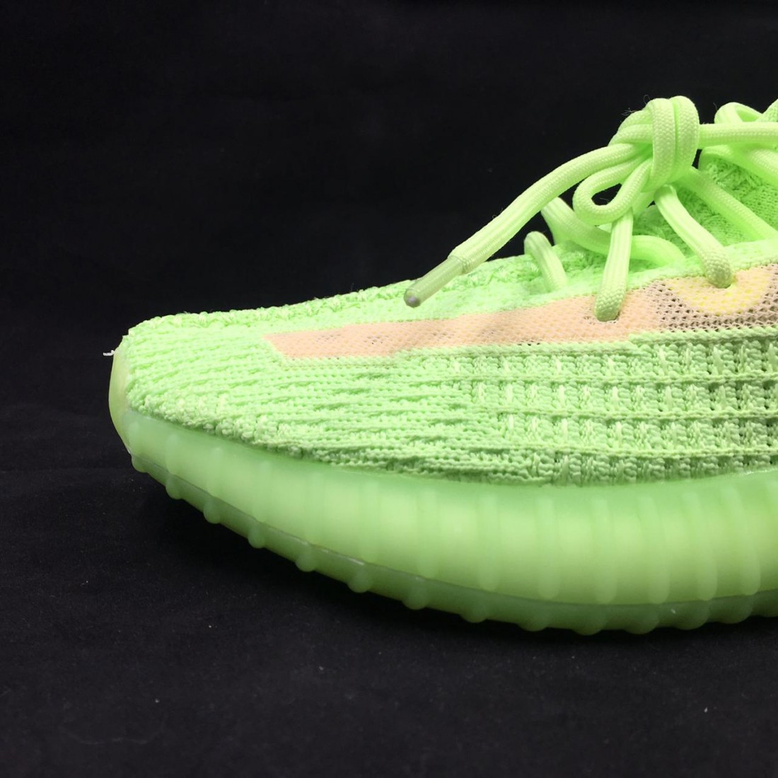 yeezy boost 350 glow in the dark black